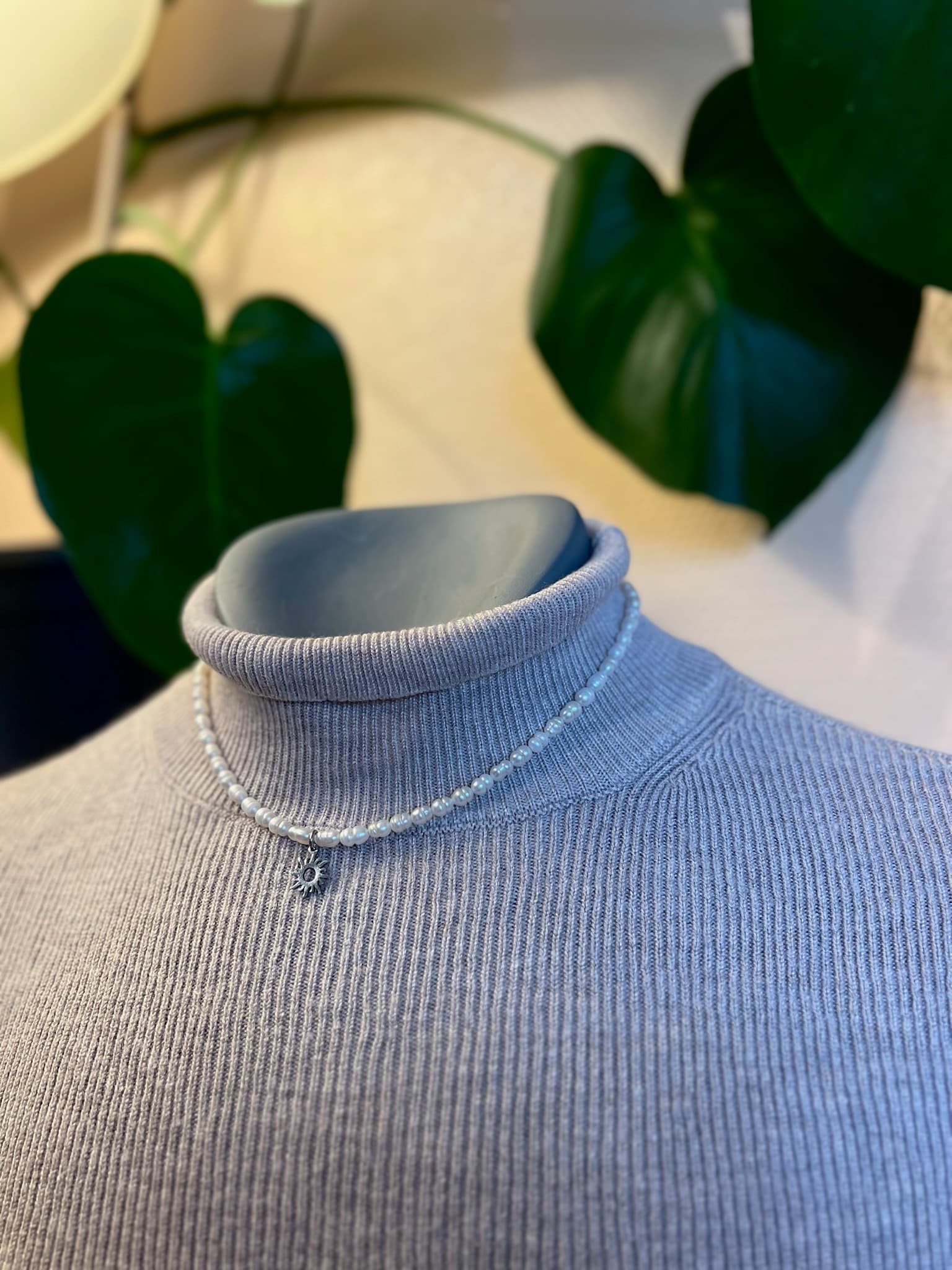 Collier perles eau douce et soleil argent