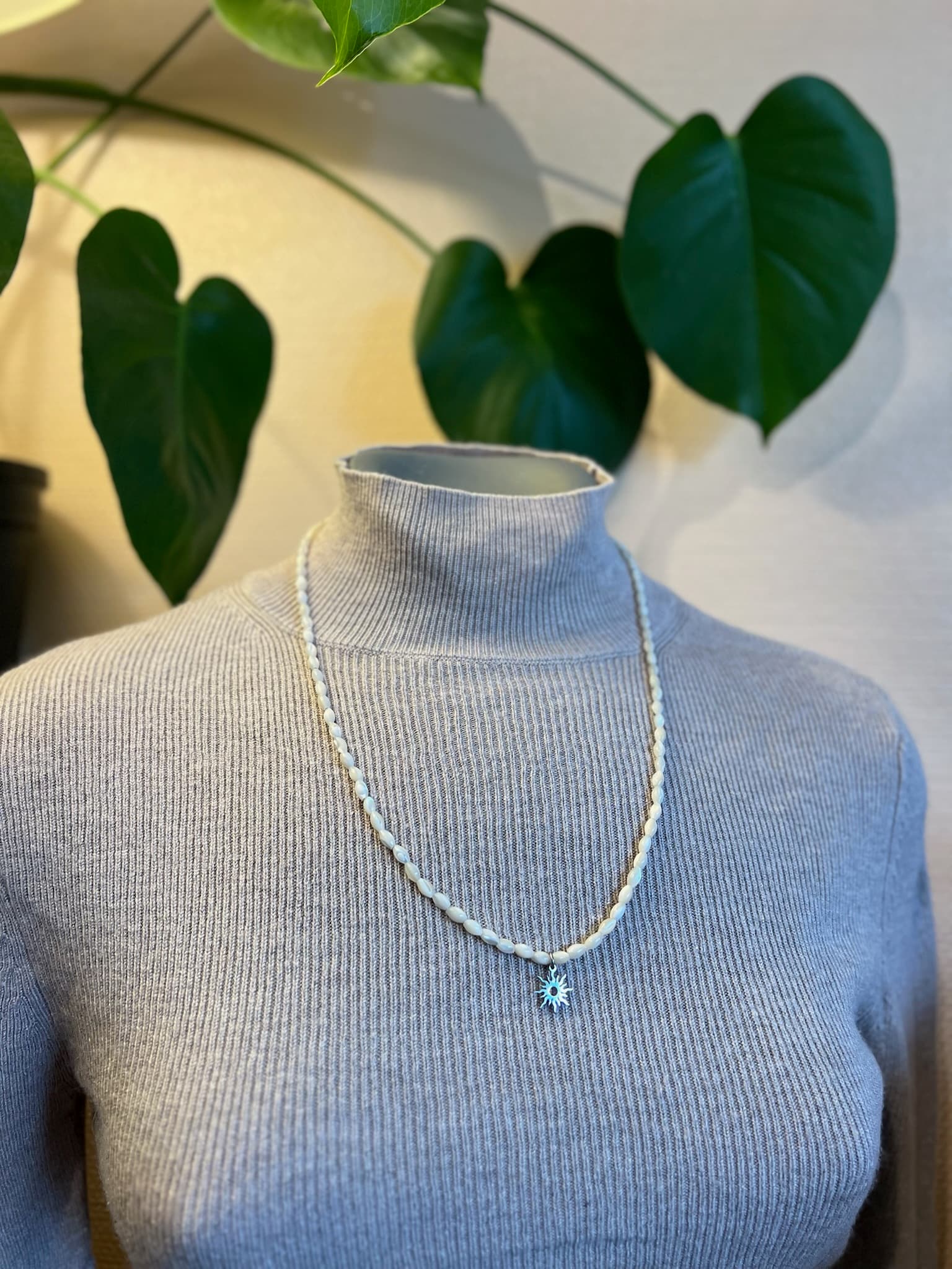 Collier perles nacre long